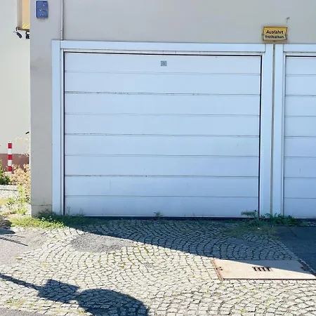 Zentral Boxspringbetten Garage Rhein شقة *